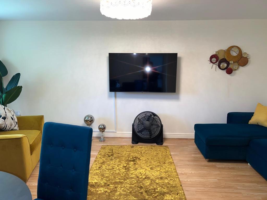 Modern Beautiful Gated Two Bed Apartment Stifford Exteriér fotografie